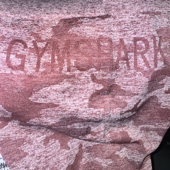 Gymshark Adapt Camo Seamless Leggings in Berry Red. Size Small. - Picture 6 of 16